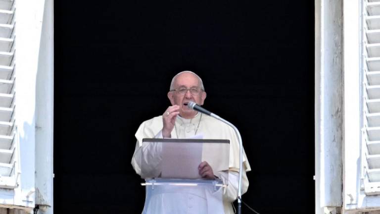 Papa Francisco pide poner fin a la “locura” de guerra en Ucrania