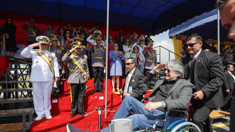 Guillermo Lasso responde en la ceremonia de la Batalla de Tarqui: “el narcotráfico, el crimen organizado y el terrorismo buscan debilitar la democracia”