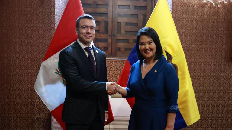 Antes de la ceremonia oficial de posesión, Noboa y Fujimori se reunieron en el Palacio de Torre Tagle.