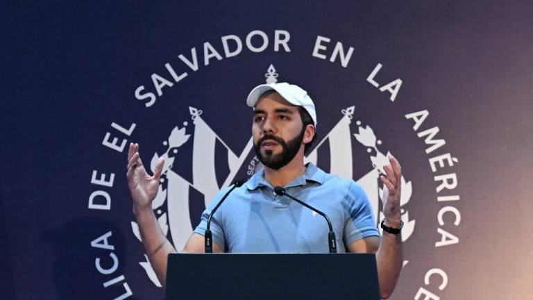 Bukele autoproclama su victoria en El Salvador y en su fiesta arremete contra los críticos