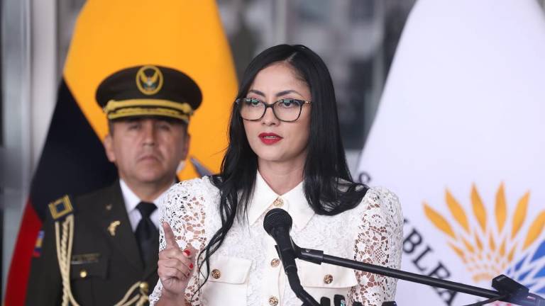 Viviana Veloz advierte que Ecuador 'vive un apagón democrático', tras casos de Verónica Abad y Jan Topic