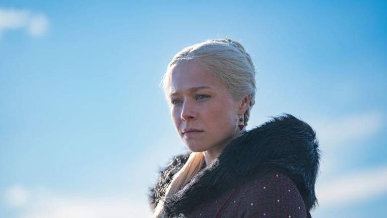 Imagen de la princesa Rhaenyra Targaryen, personaje de la nueva serie que estrenará HBO, llamada House of the dragon.