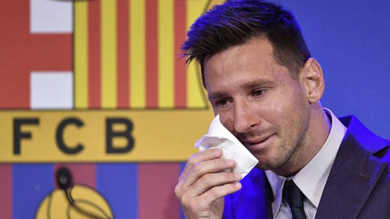 Lionel Messi se despide entre lágrimas del FC Barcelona