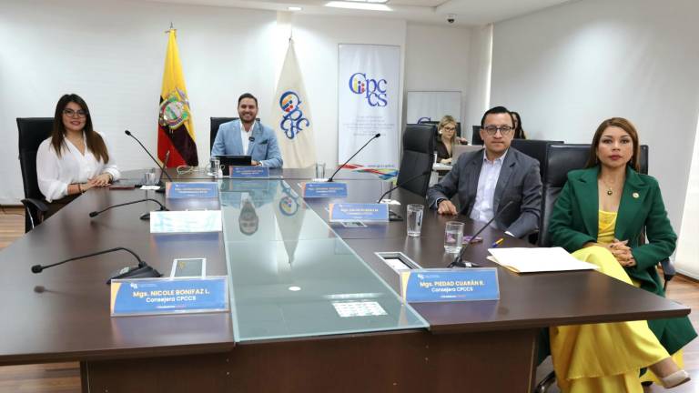 Revolución Ciudadana insiste en juicio político contra vocales del CPCCS.