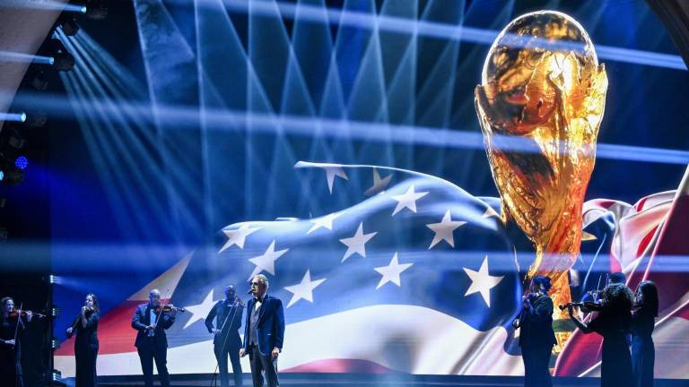 Sorteo del Mundial 2026 en EE.UU.: estrellas Andrea Bocelli y Robbie Williams se lucen en ceremonia