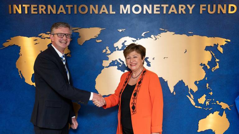 FMI alcanza acuerdo con Ecuador para un crédito por USD 4.000 millones.