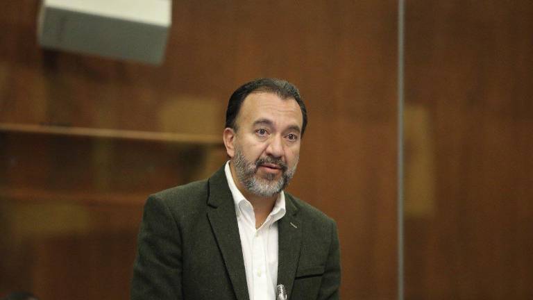 Pabel Muñoz renuncia a la Asamblea Nacional para ir por la Alcaldía de Quito