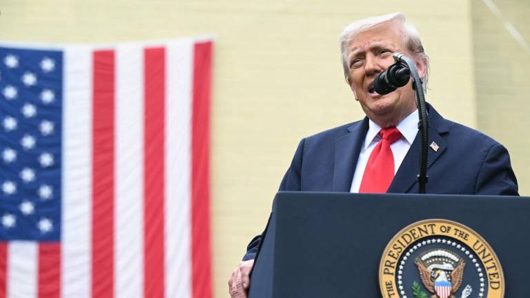 Tras asesinato de Charlie Kirk, EE.UU. advierte con revocar visados a extranjeros: este es el motivo