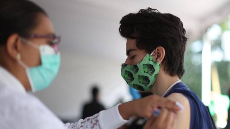 La china CanSino recomienda aplicar refuerzo de su vacuna contra coronavirus