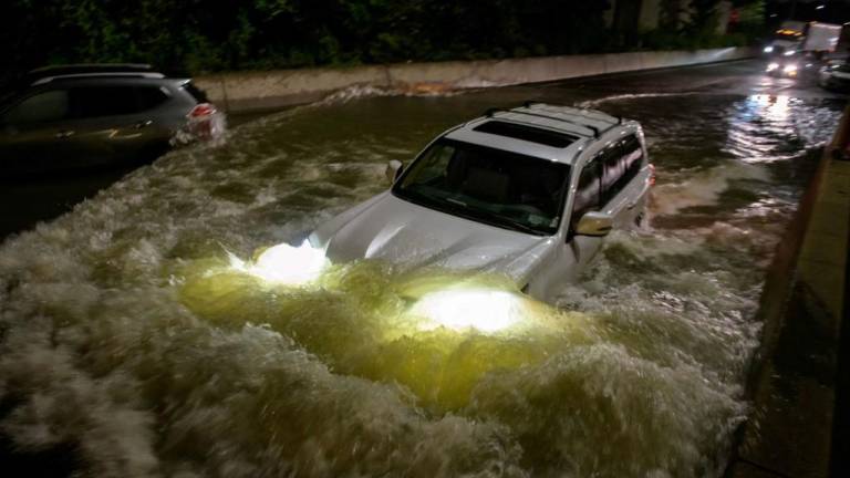 Impactantes videos registran las súbitas inundaciones en Nueva York: hay 8 muertos