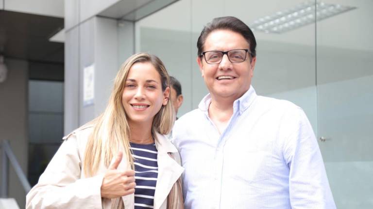 Fernando Villavicencio y Andrea González confirmaron sus precandidaturas