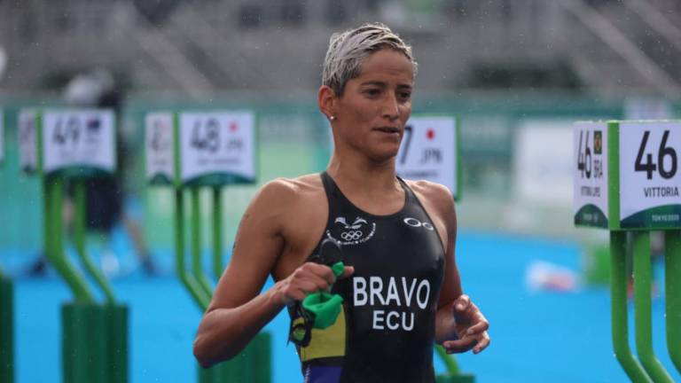 Elizabeth Bravo quedó fuera del triatlón olímpico