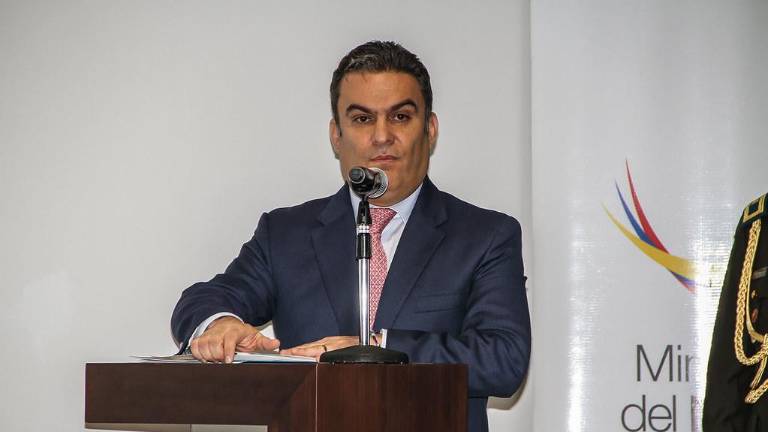 Hija de José Serrano señala a Daniel Noboa por arresto del exministro en EE.UU.