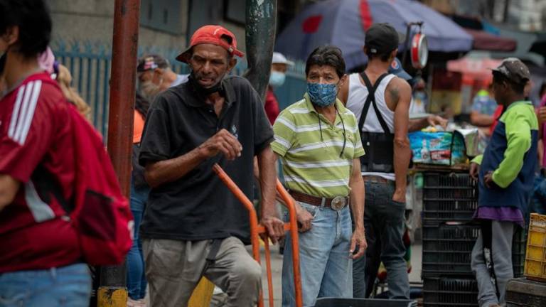 Venezuela, a mayor número de casos de covid, más flexibilización de medidas