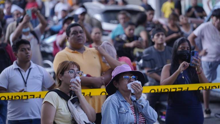 Guayaquil en alerta tras incendio en Multicomercio: conozca los cierres viales y medidas vigentes