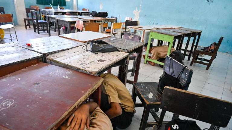 Ministerio de Educación suspende clases presenciales en zonas costeras por alerta de tsunami