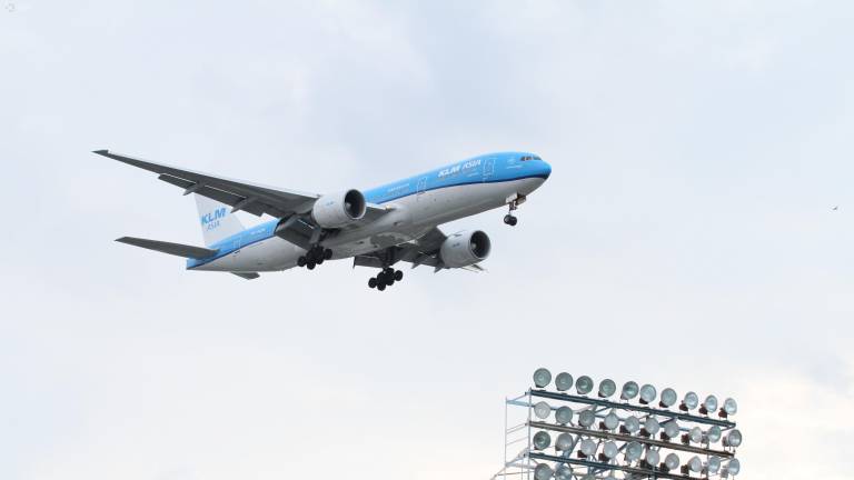 Nueva Ley de Aviación Civil abre la puerta a delegar servicios aeroportuarios a empresas privadas