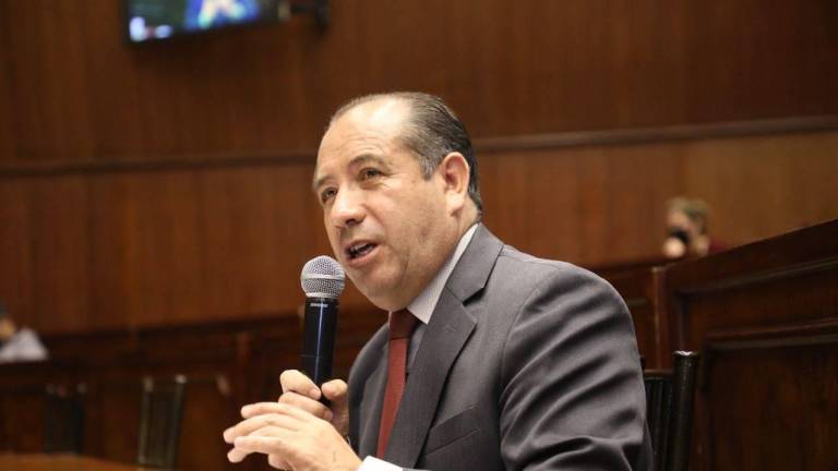 El exjuez Édgar Flores compareció ante la Comisión de Fiscalización de la Asamblea Nacional.