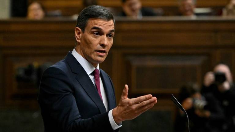 Pedro Sánchez es reelegido para tercer mandato como presidente del Gobierno en España