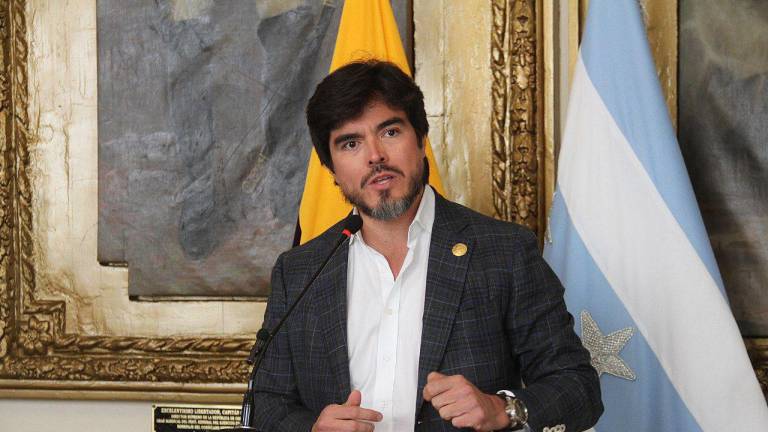Durante una rueda de prensa, De La Gasca explicó que la normativa establecerá sanciones severas.
