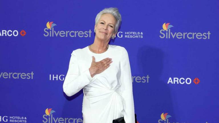 Jamie Lee Curtis asiste a la 36.ª edición anual de los premios cinematográficos del Festival Internacional de Cine de Palm Springs, en el Centro de Convenciones de Palm Springs, el 3 de enero de 2025. La actriz que ha realizado una importante donación para ayudar en la contención de los incendios en Los Ángeles.