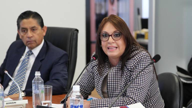 Microvistazo | La asambleísta correísta Nuria Butiñá es acusada de exigir dinero a un asesor