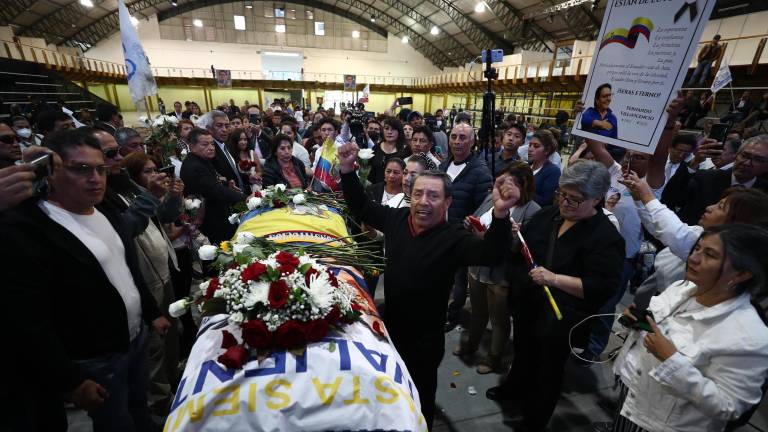 Fernando Villavicencio fue despedido con un homenaje público: Su muerte no será en vano