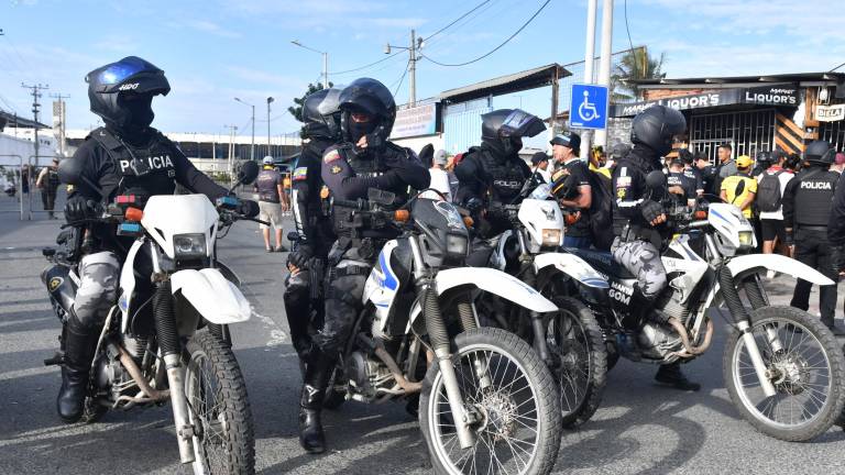 Gobierno despliega 35.000 policías en cuatro provincias antes del inicio del toque de queda