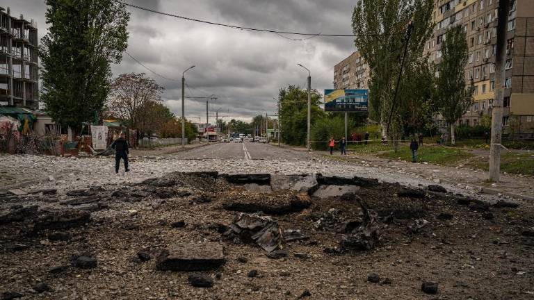 Últimos bombardeos rusos en Ucrania podrían haber violado el derecho de la guerra