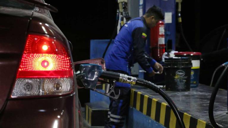 Nueva reducción en los precios del diésel y de las gasolinas extra y ecopaís: estos son los valores