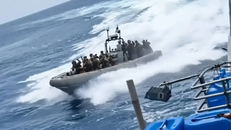 Tripulantes de embarcación ecuatoriana transmiten en vivo su interceptación por militares de EE.UU.