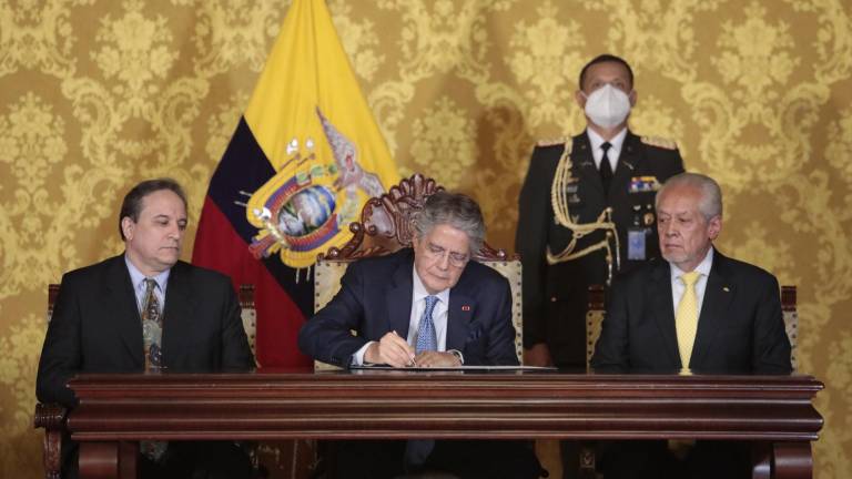 El Gobierno fusiona BanEcuador y la CFN para impulsar el crédito