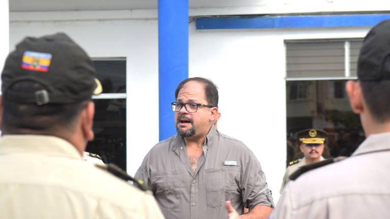 Ministro del Interior, John Reimberg, explica por qué pidió la renuncia de los generales de la Policía