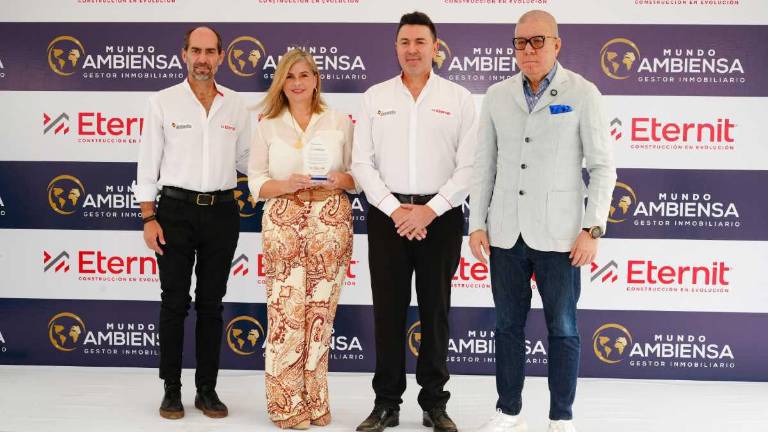 Grupo empresarial mexicano Elementia Materiales visitó proyectos habitacionales de Ambiensa en Guayaquil