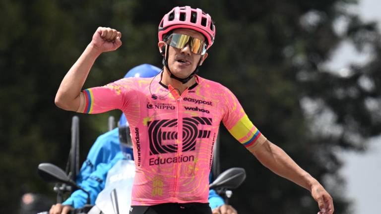 El ciclista Richard Carapaz gana la etapa reina del Tour Colombia