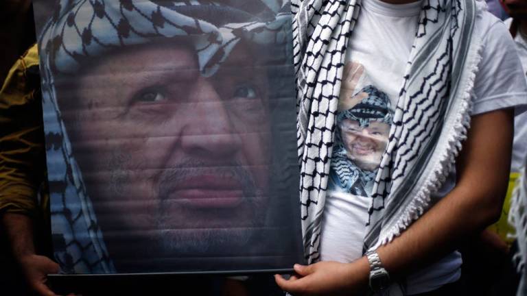 Diez años después, la doble sombra de Arafat aún marca la senda palestina
