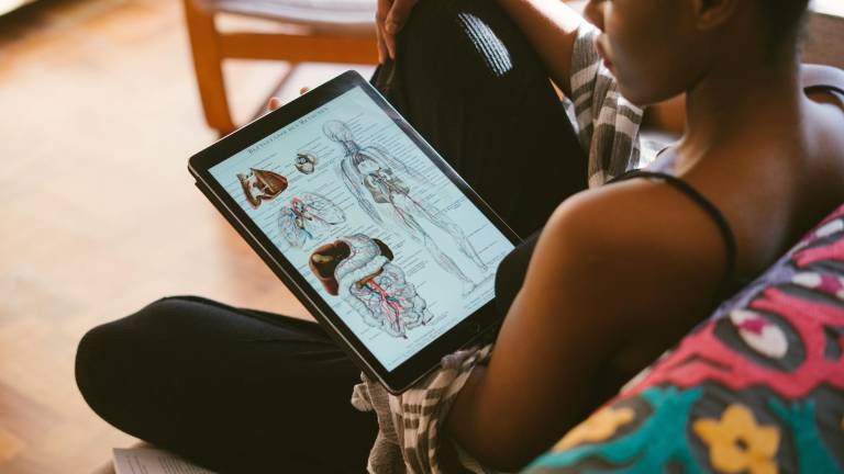 La Universidad Imperial de Londres tiene cursos en línea gratuitos: Así puedes registrarte en la prestigiosa institución