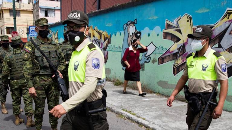 Quito intensifica operativos contra la propagación del COVID-19 en 7 barrios críticos que incumplen medidas de bioseguridad