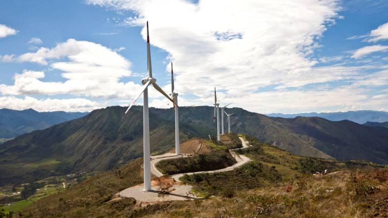 Proyectos eléctricos en Ecuador concitan gran interés de inversionistas
