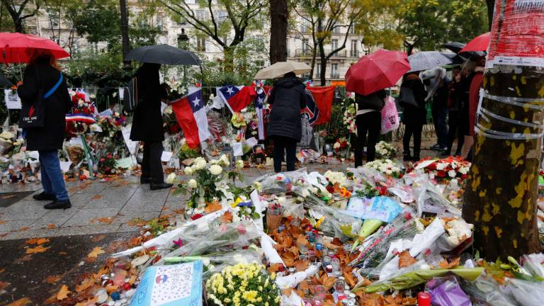 Se eleva el número de muertos en los atentados de París