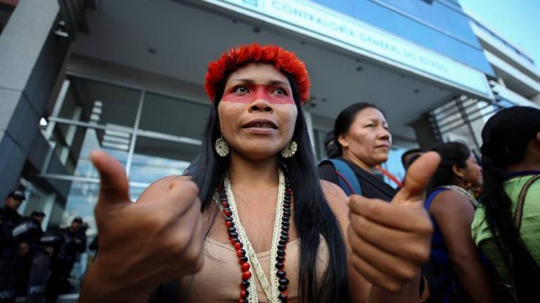Nemonte Nenquimo es galardona por la ONU como la &quot;Campeona de la Tierra&quot; que lucha por la Amazonía