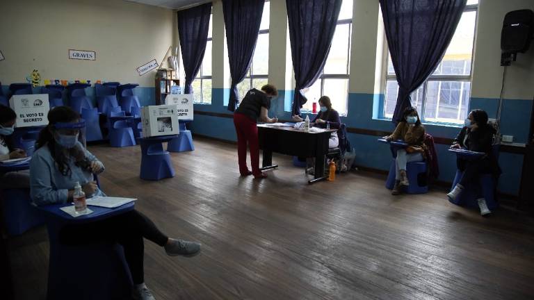 Elecciones en Ecuador: Trascienden resultados a boca de urna de dos encuestadoras