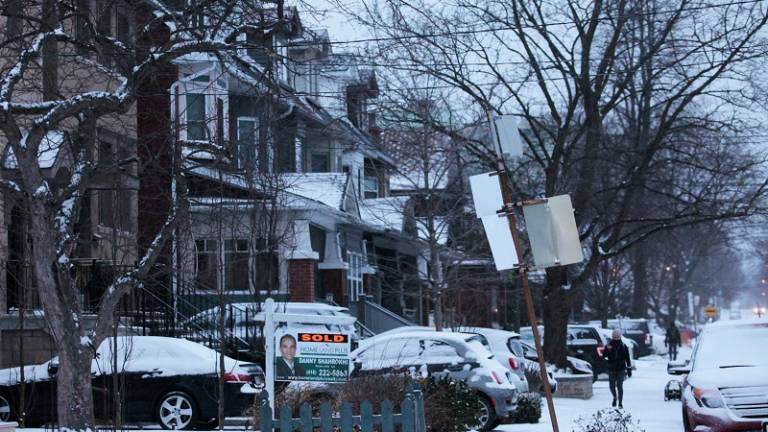 Después de EE.UU., la tormenta de nieve paraliza el este de Canadá