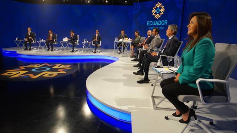 Arranca el primer Debate Electoral Obligatorio con los 16 presidenciables