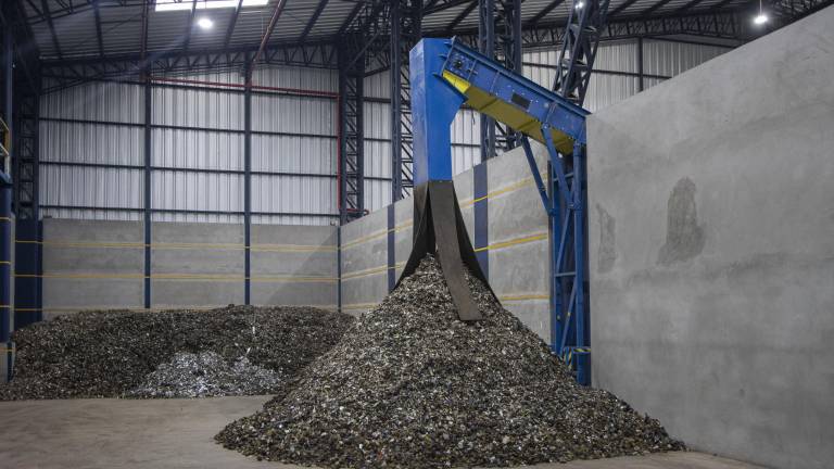 La industria acerera se destaca por el reciclaje y reutilización de materiales para la elaboración de sus productos metálicos.