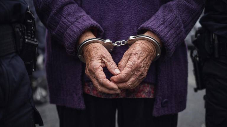 Prisión preventiva para mujer acusada de explotar a sus cuatro nietos en Quito