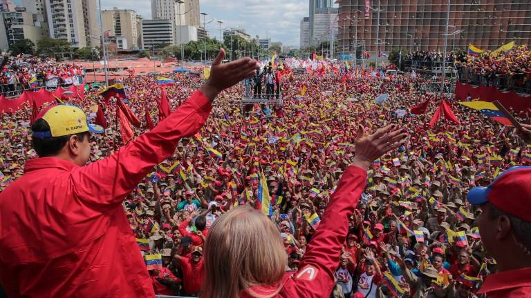 Maduro acorralado por manifestaciones y ultimátums