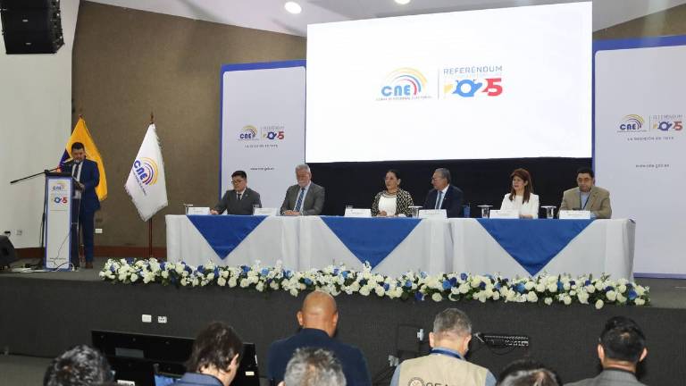CNE sella el sistema de escrutinio para el Referéndum y Consulta Popular 2025