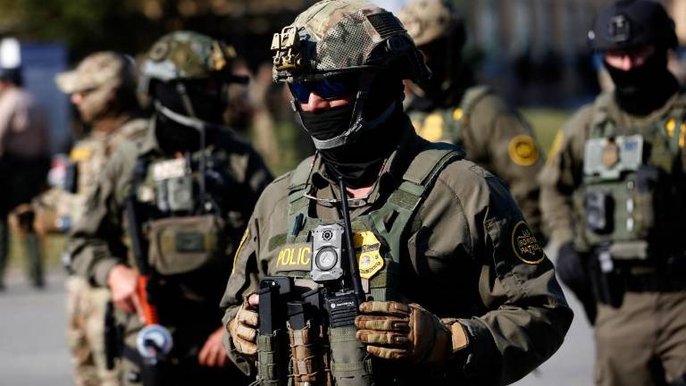 Trump declara ciudades de EE.UU. como zona de guerra y despliega 300 soldados en Chicago