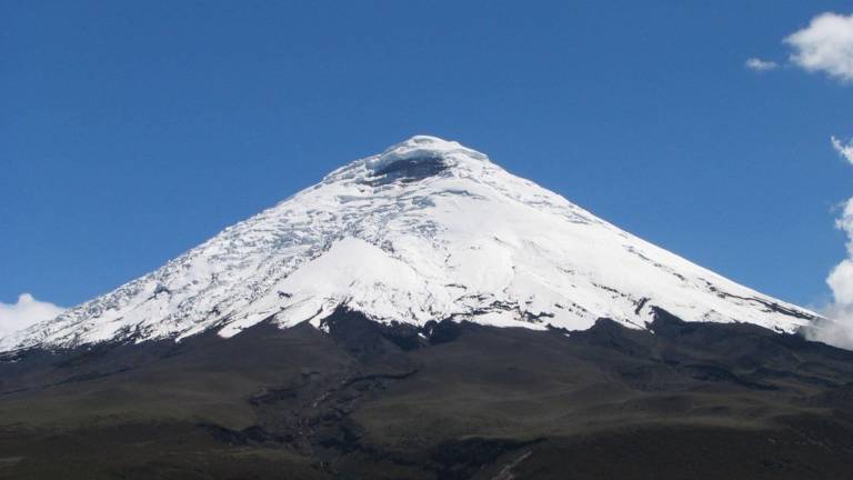 Instituto Geofísico señala que actividad de volcán Cotopaxi se mantiene en niveles bajos; habrá simulacro preventivo
